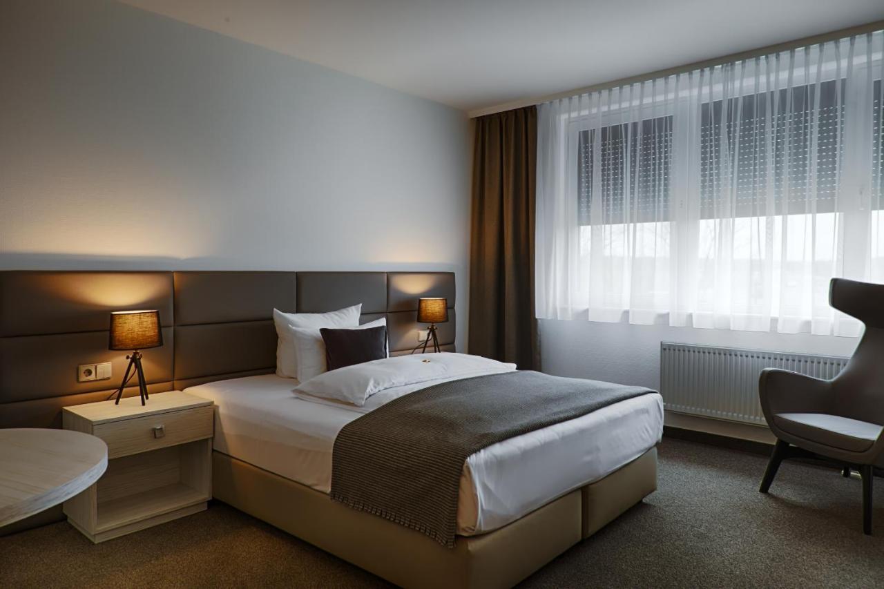 Hotel Townhouse Dahlewitz Екстериор снимка